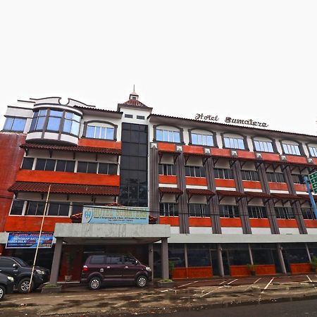 Hotel Sumatera Medan Exterior foto